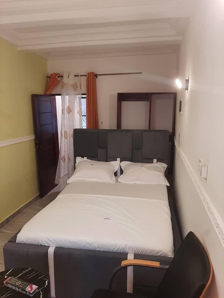 Residence P P M Odza ยาอุนเด ภายนอก รูปภาพ